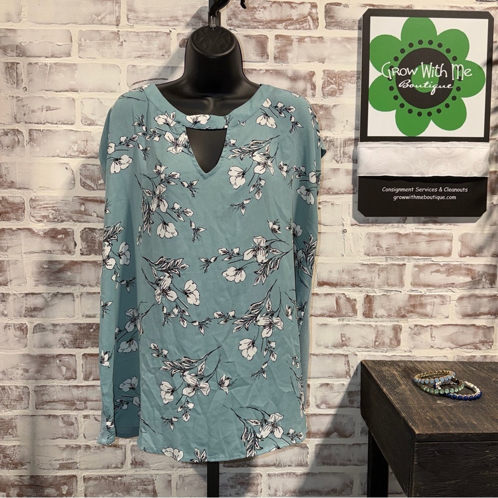 Papermoon Teal Floral Keyhole Blouse 1X